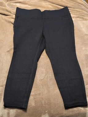 torrid Black Slim Fix Ponte Leggings Size 00 (10) Short